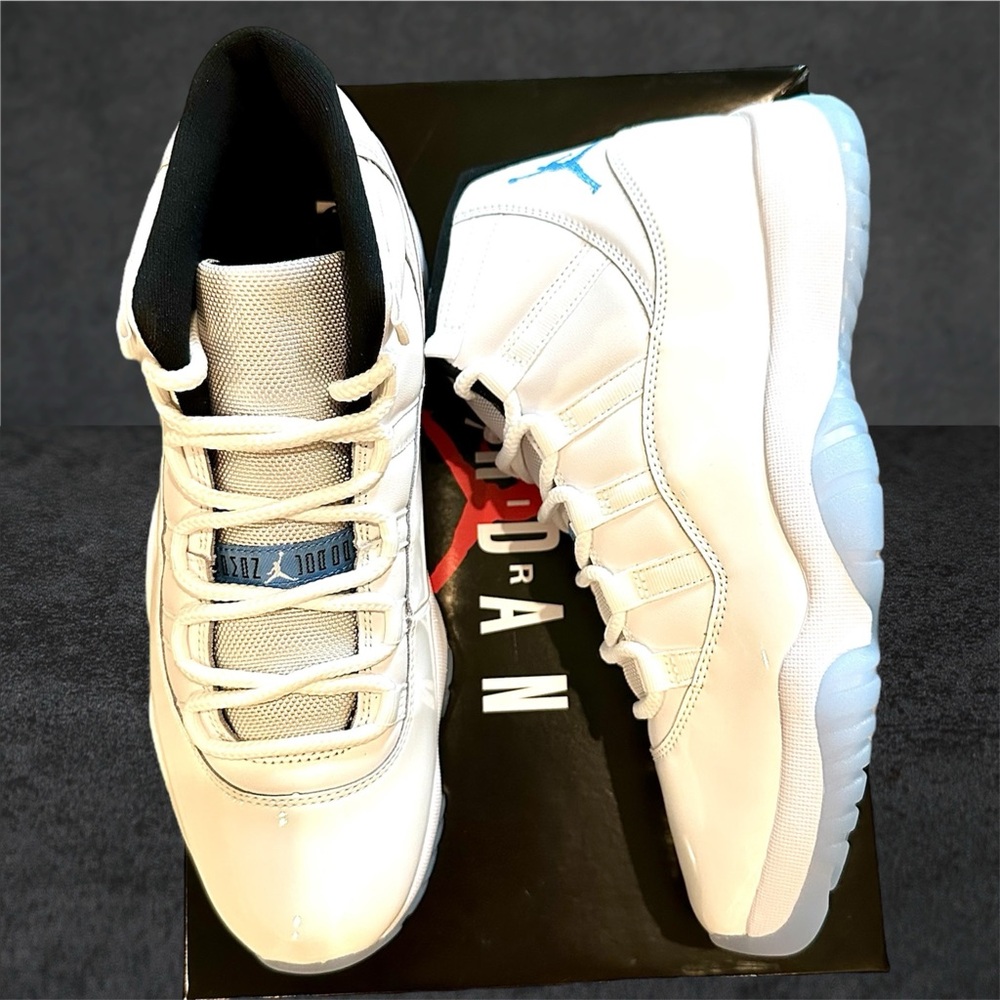 Air Jordan 11 Retro "Legend Blue"